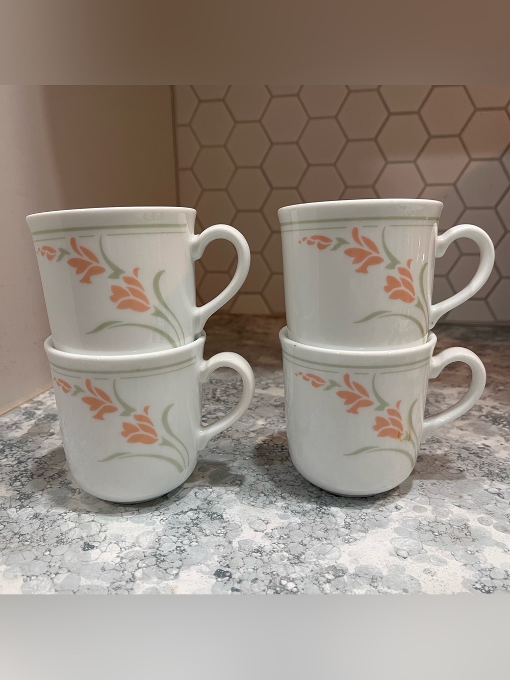 VTG Set of 4 Mugs Corelle Peach Garland CorningWare AirB&B, cottage garden, mint